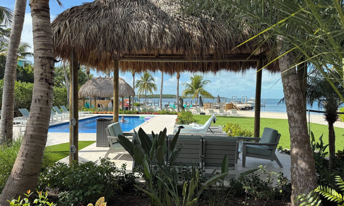 Tavernier House | 10 Million Dollar 2 Acre Bayside Beach Compound w Boat Dockage is One of A Kind