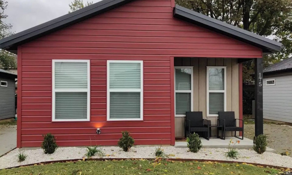 Centerton House | 175 Tiny Home near MTB Trails, Walmart HQ Sleeps 6