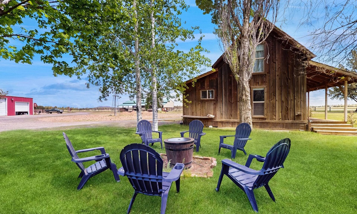 Crooked River Ranch House | 1800's Bunk House on Long Hollow Ranch, dog friendly w/WiFi, access to trails
