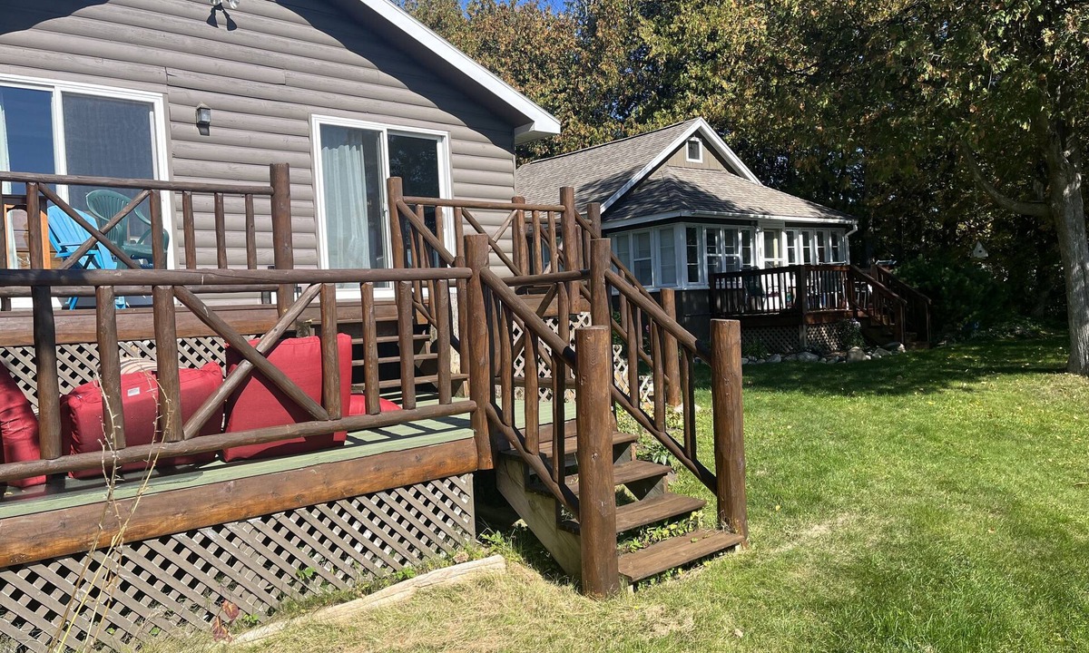 Ponshewaing Cabin | 2 Cabins on Crooked Lake