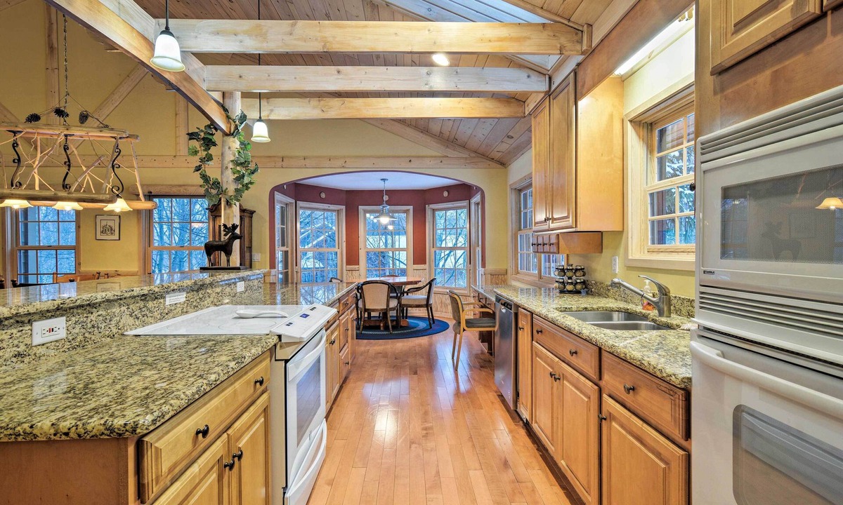 Bellaire Cottage | 2 Mi to Schuss Mtn! Northern Retreat w/Game Room