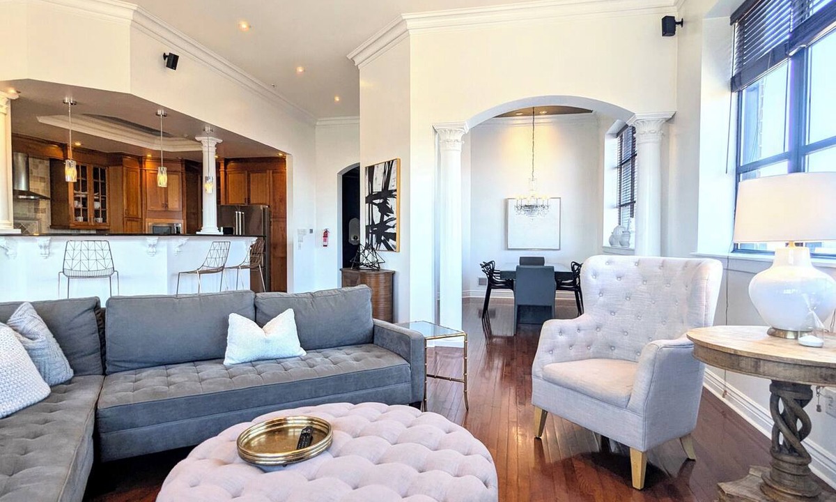 Central Business District Condo | 2 Miles to WMU + Miller Auditorium . 3,000 sqft Penthouse