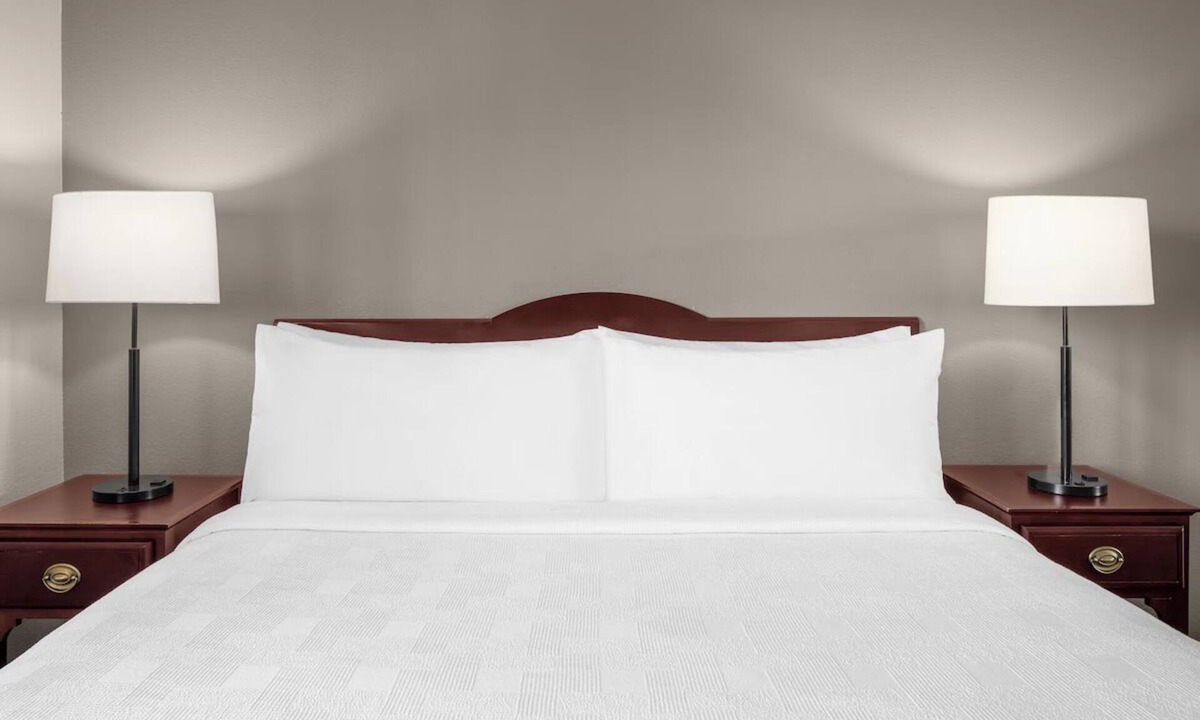 Hillsboro Hotel | 2 Suites in Modern Hotel w/Fully Equipped Kitchens & Fireplace - Free Parking