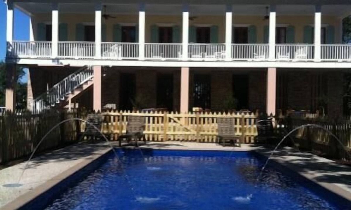 Pass Christian House | 20 Oaks Beautiful location and home on the Beach