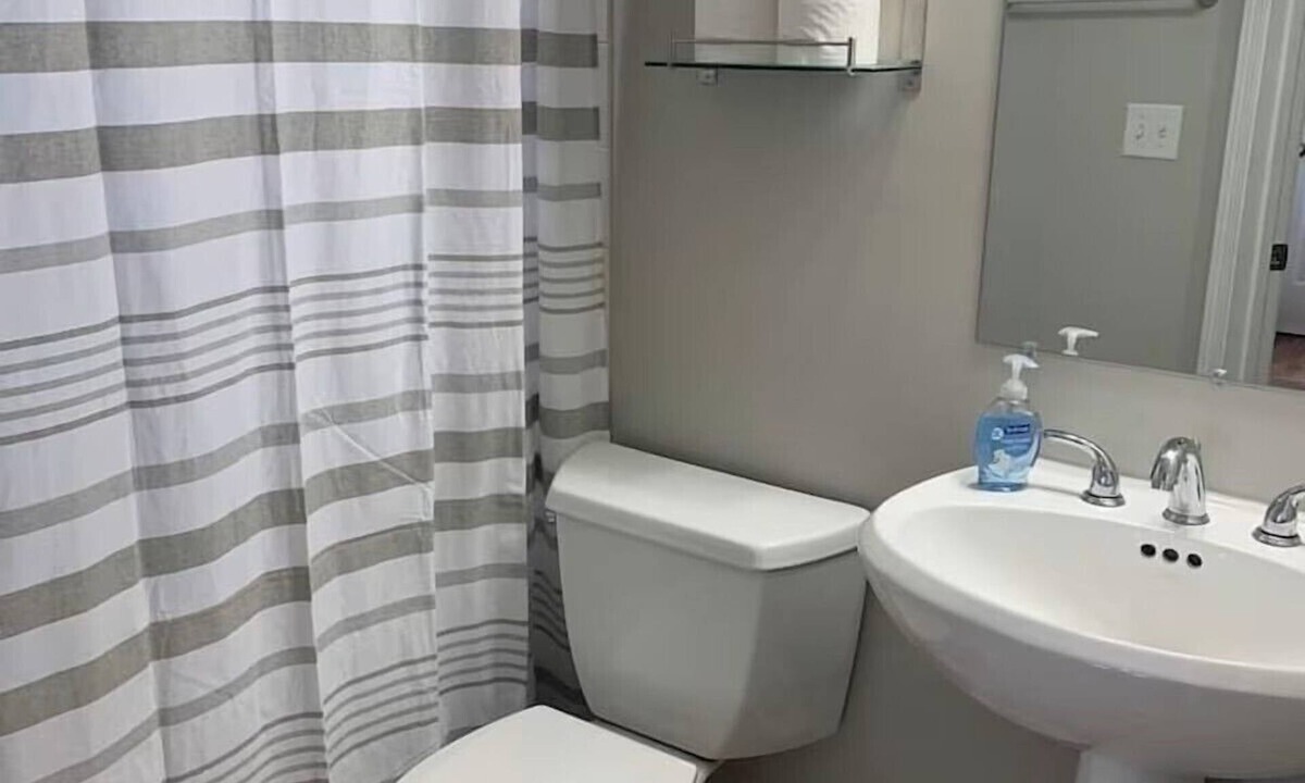 Hyde Park Apartment | 2639 Observatory Avenue, Unit 1 · Hyde Park Hideaway Close to Square & Downtown!