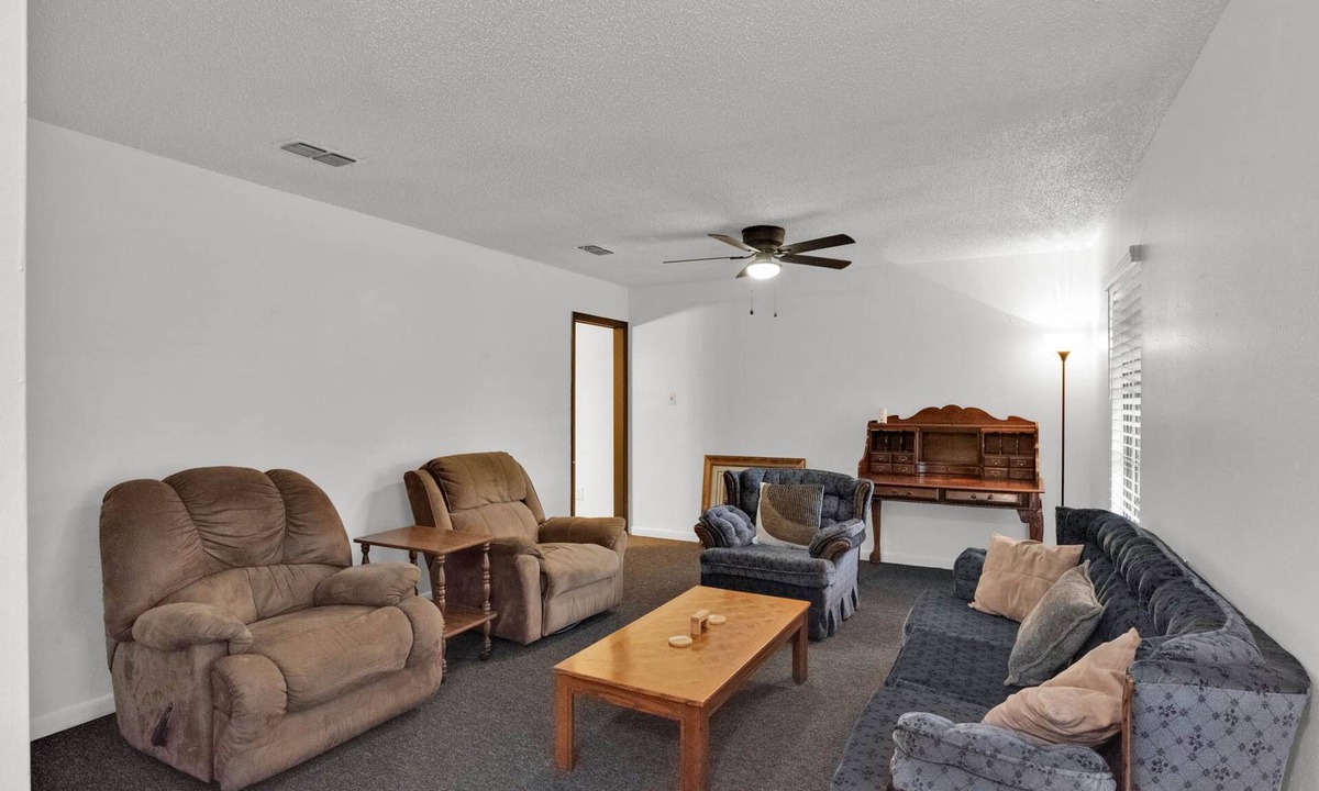 Shreveport House | 3 Bedroom/2 Full Bathroom Home Near Cross Lake, On Cul-de-Sac