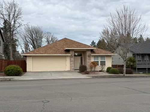 Gresham House | 3 Bedroom House Suburban Retreat