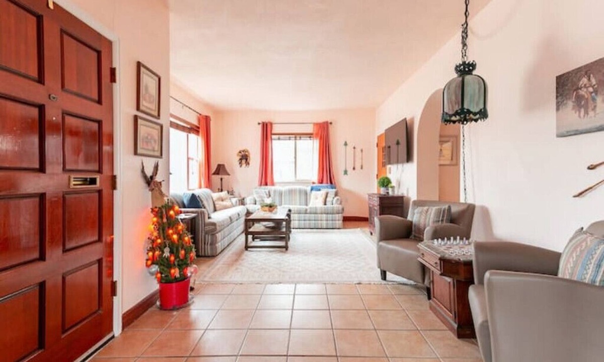 Grand Junction House | 3 King Beds-Hot Tub-Firepit-Historic-Downtown