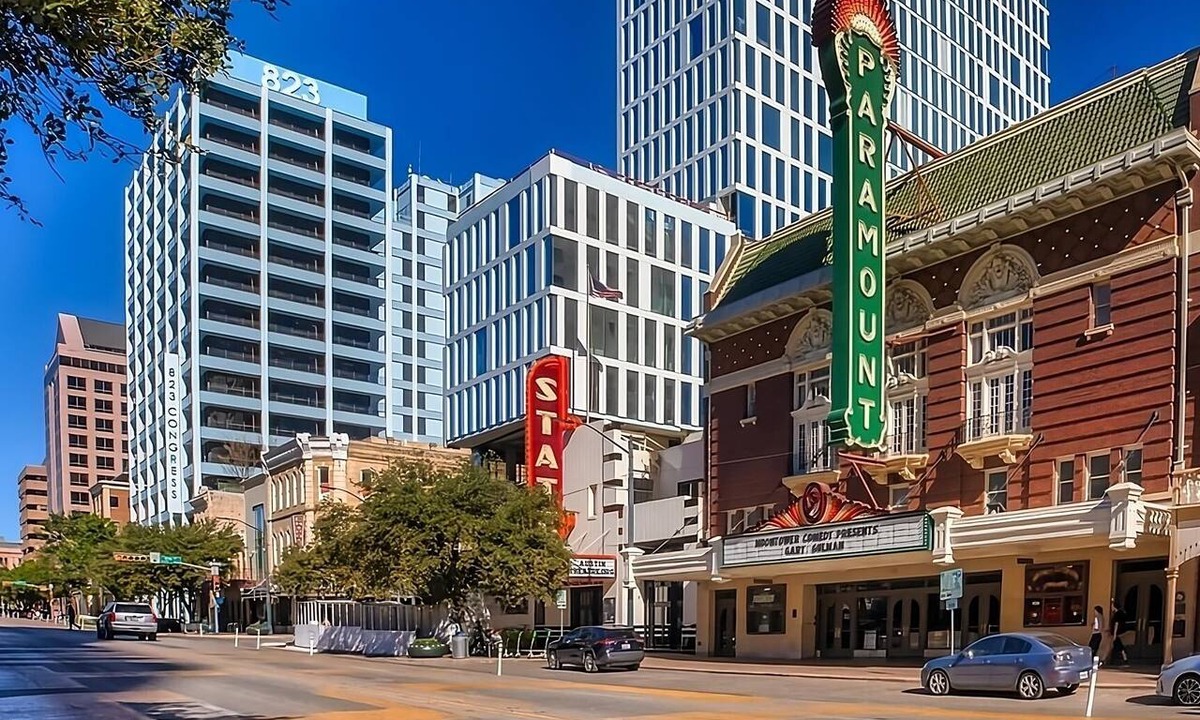 St. Johns Hotel | 3 Pet-Friendly Accommodation, Pool, Free Parking, Visit LBJ Presidential Library