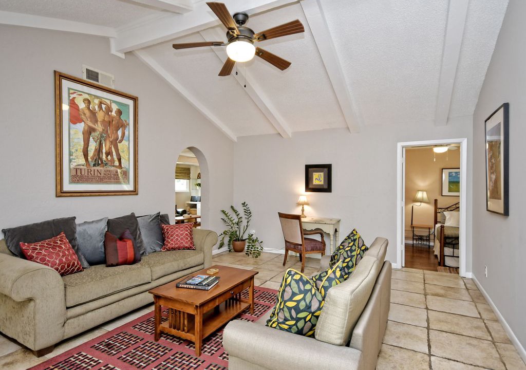 Greater South River City House | 3BR/2BA Townhome off South Congress, Downtown Austin, Sleeps 10