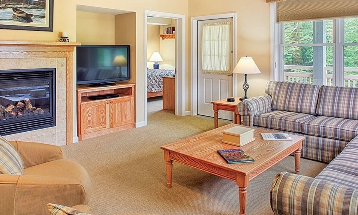 Jeffersonville Condo | 3BR Deluxe Smugglers' Family Getaway ASB