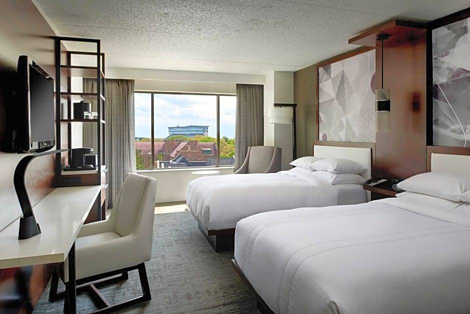 Grand River Hotel | 4-Star Hotel ∙ Marriott East Lansing at University Place