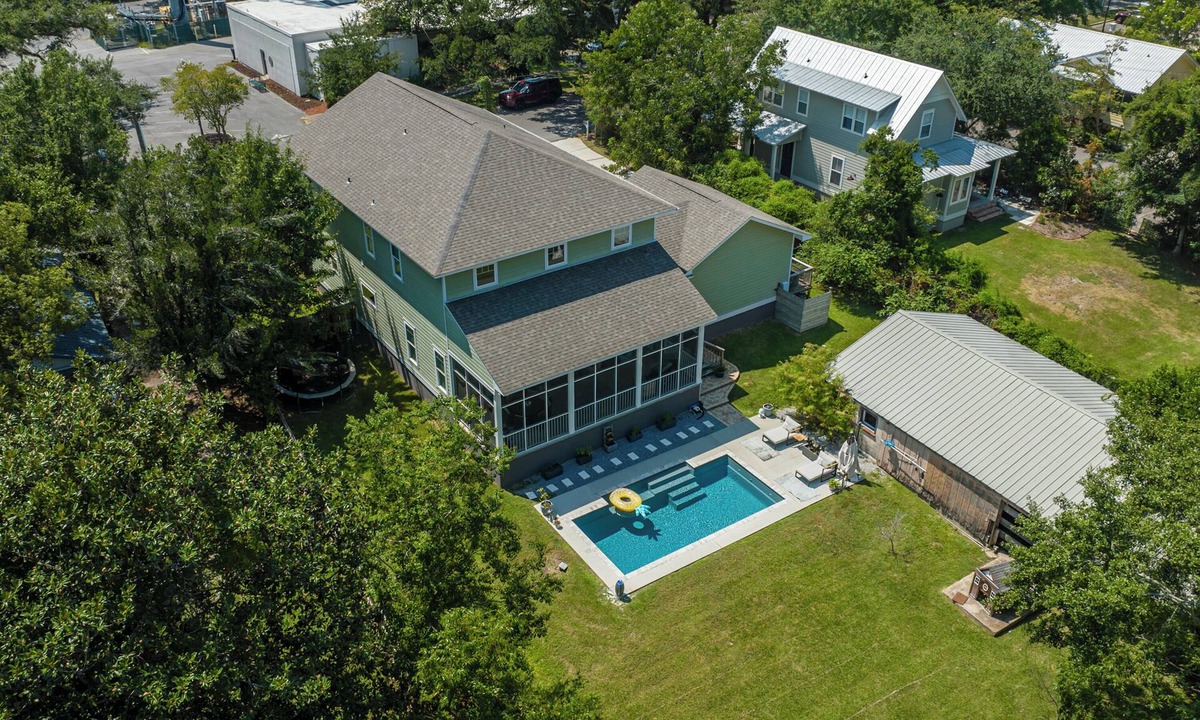Biloxi House | 4BR/3.5BA w/POOL! Walk to Downtown & beach! Perfect location! Chateau De La Mar