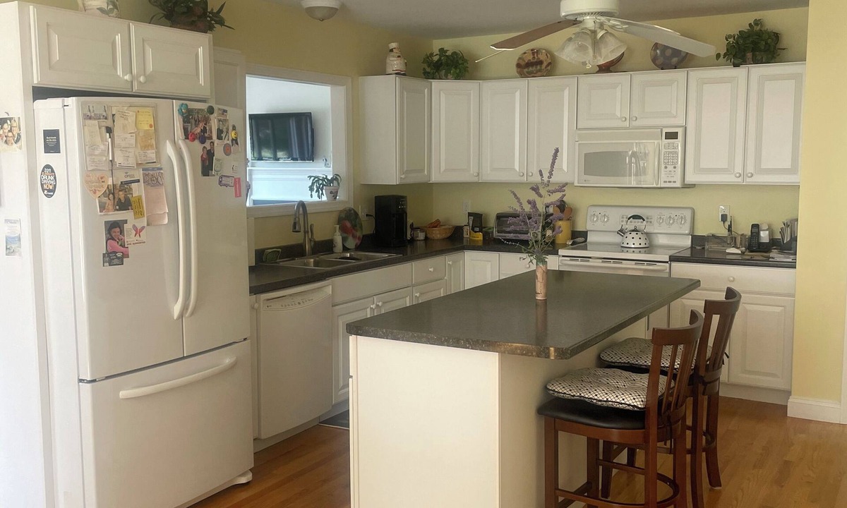 Middletown Condo | 55+ Community: 2B/2Bath condo with balcony and 2-car garage