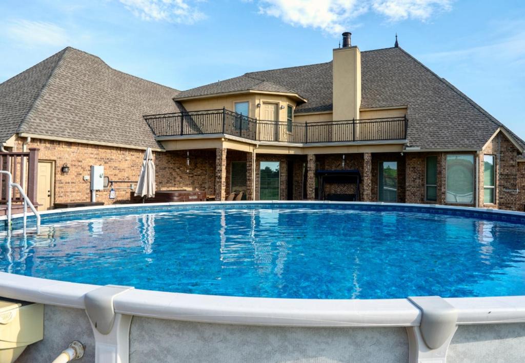 Pottawatomie County House | 6BR Home Wanette Private Property, Hot Tub