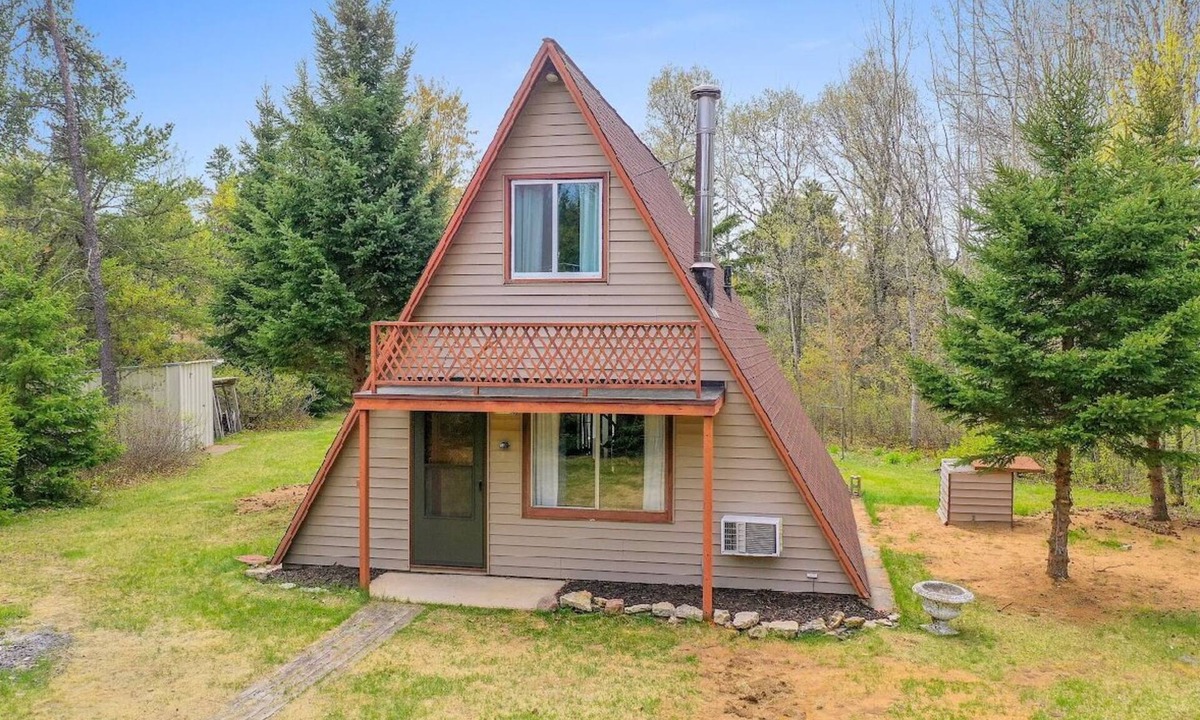 Crivitz Cabin | A-Frame, Mid-Century Mod Design In The Woods!🌲🏘️