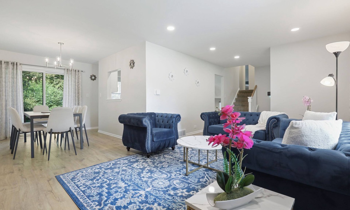 Arlington Heights House | A List Heights: 3BR/2BT - Spacious modern home!