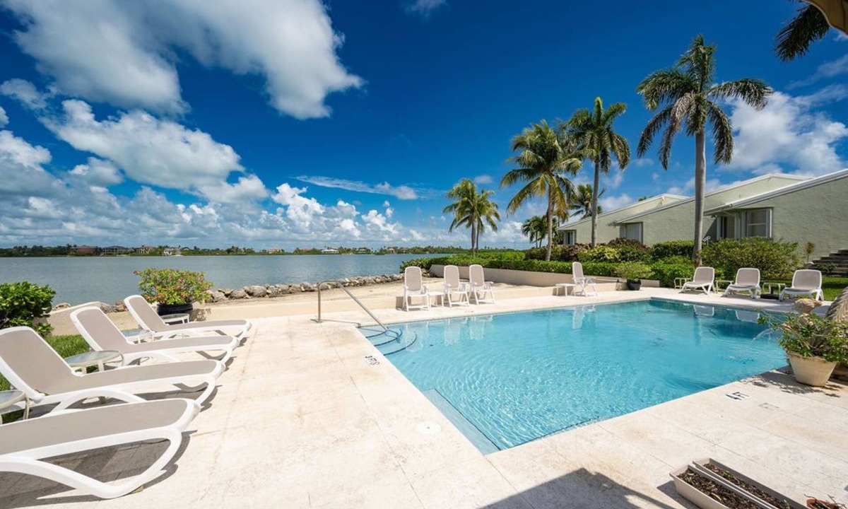 Key West House | Add new headline