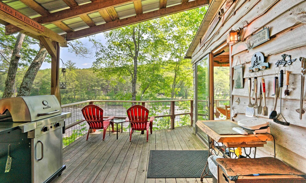 The Glen Cottage | Adirondack Mountains Cottage Near Gore Mountain!