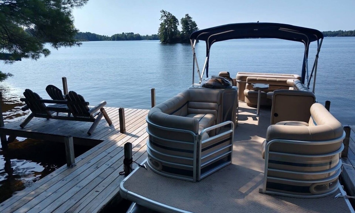 Manitowish Waters Cabin | Adorable Remodeled Cabin on Manitowish Lake-Amazing Views!