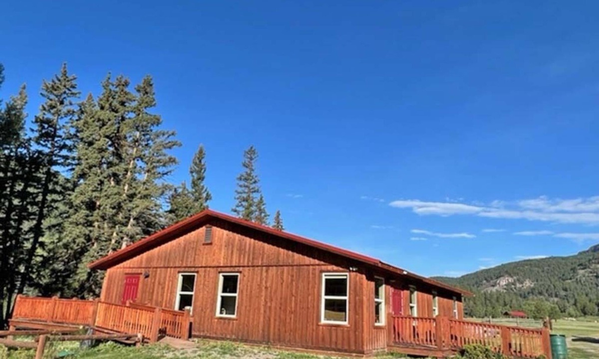 Capulin House | AIYM Camp Riverfront Family Cabin-Alamosa Canyon, CO!