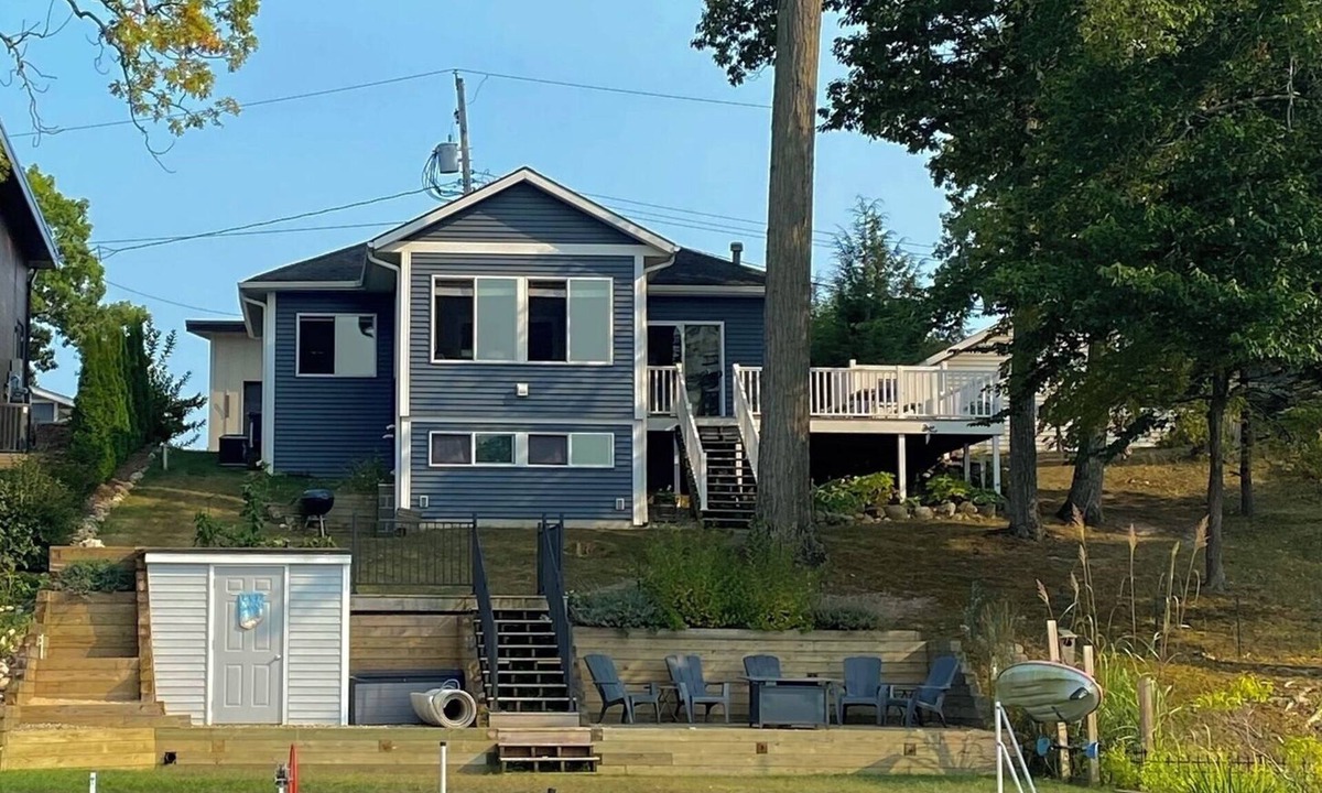 Plainwell Cottage | All-Sports Pine Lake | Dock, Kayak, Fire Pit & Sunset Deck