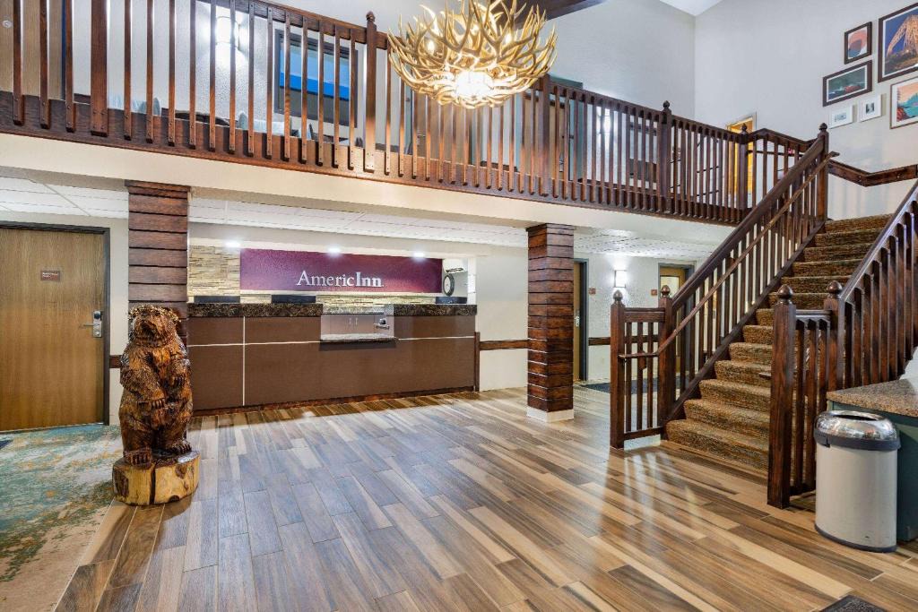 Proctor Hotel | AmericInn by Wyndham Duluth South Proctor Black Woods Event Ctr