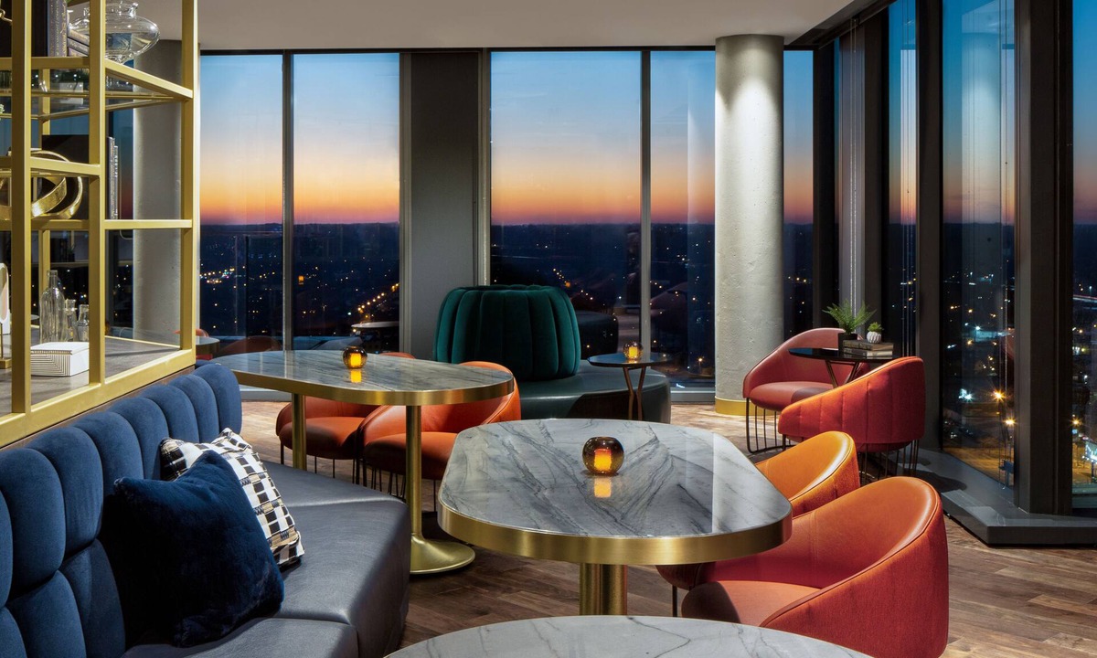 Downtown Hotel | Amway Grand Plaza, Curio Collection by Hilton