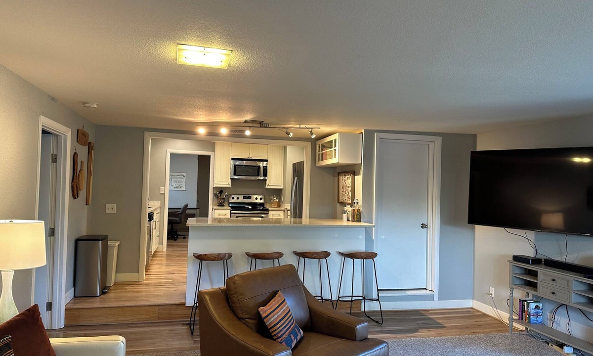 Cedar Hills House | An elegant and comfy Beaverton Home