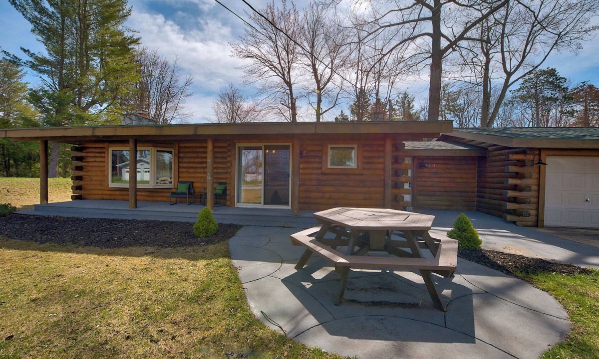 Indian River Cabin | Anni's Cottage, Free Wi-Fi and Air Conditioning