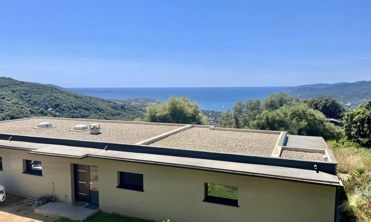 Viggianello House | Architect-designed villa with breathtaking sea view and swimming pool