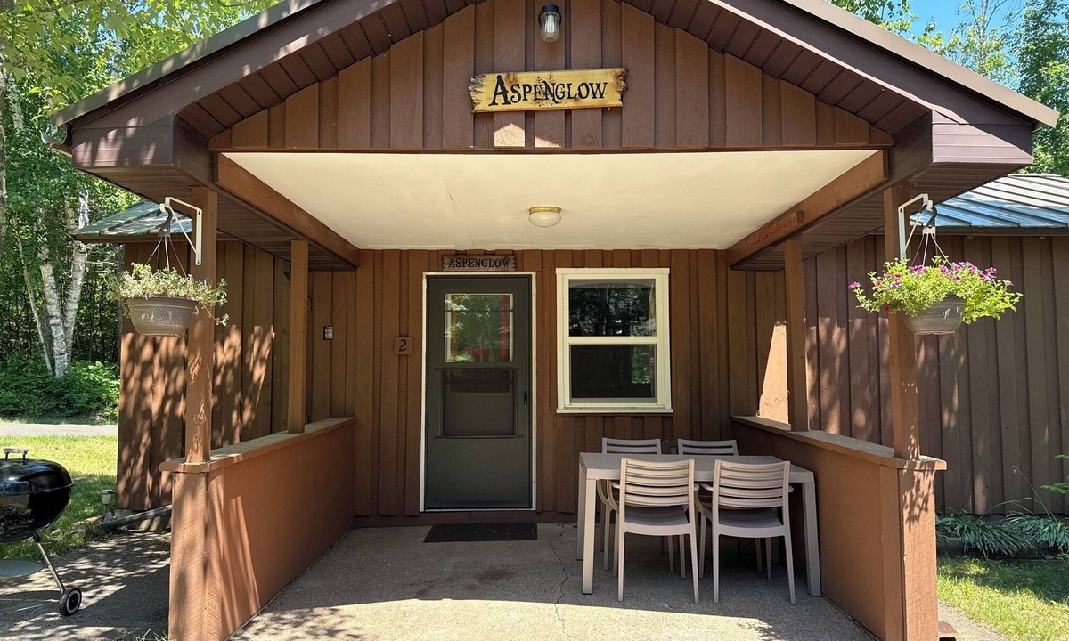Ontonagon Cottage | Aspenglow at Miller's Cottages