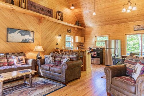 Grand Marais House | Aurora Basecamp at Pictured Rocks Sleeps 10