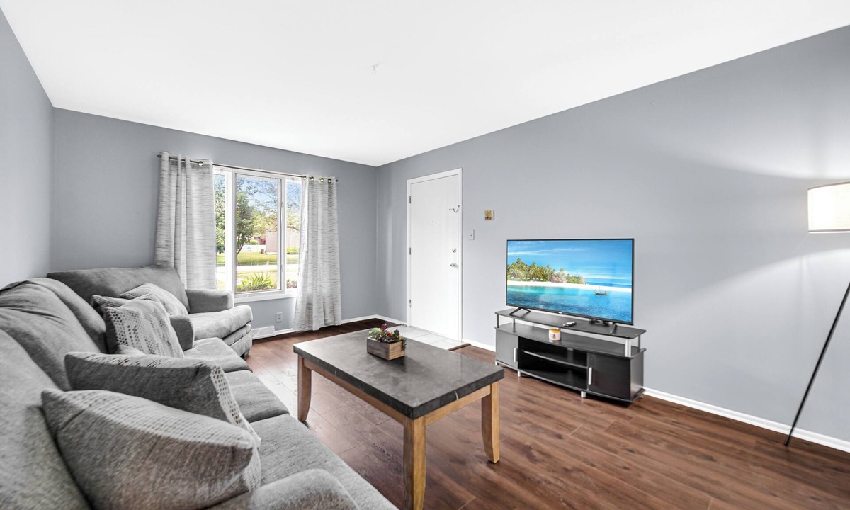 Munster Apartment | AVAIL 8/7/26- 2BR CONDO by Shops Hospitals & Chicago