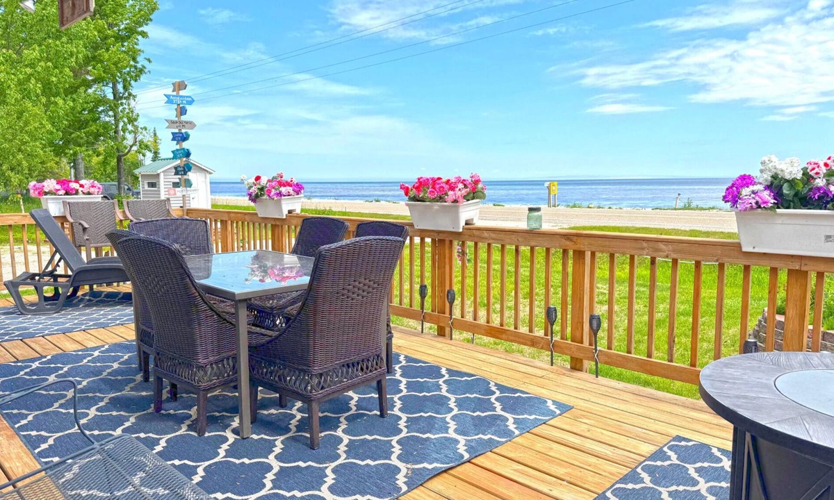 Paradise House | Bay View Chalet On Whitefish Bay, (3 bed/2 bath)