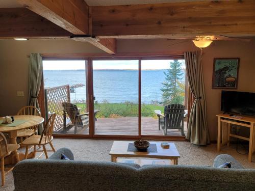 Bayfield Apartment | Bayfield Island View Lodging, Bayfield, WI