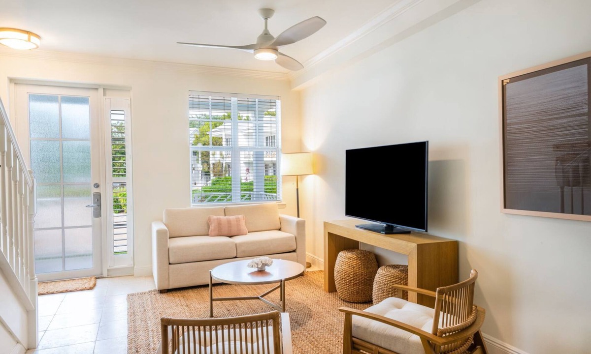 Islamorada Hotel | Bayside Tranquility: 3 Relaxing Villa w/Spacious Living Area & Kitchen