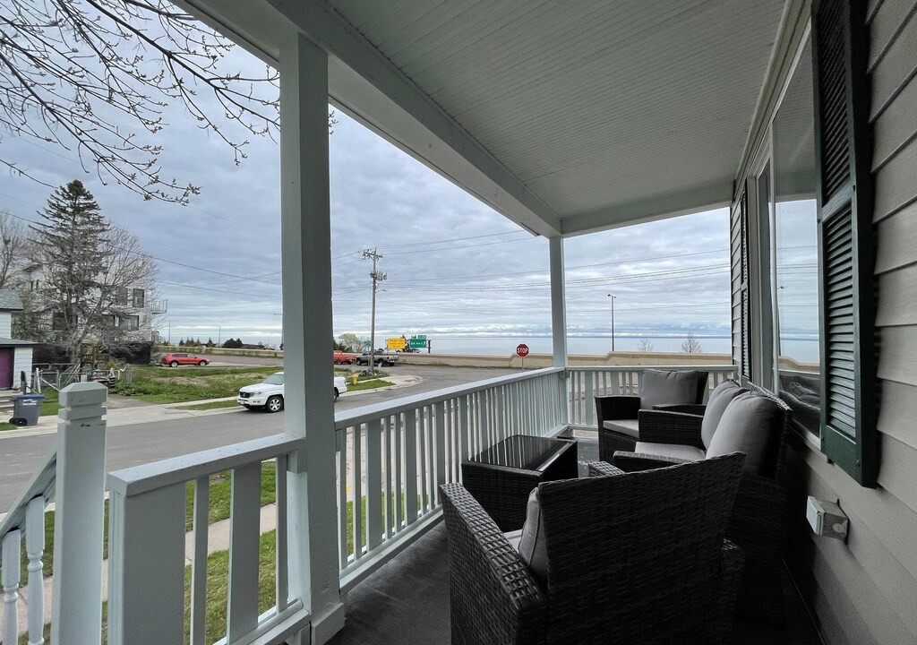 Endion House | Bayview House | By Heirloom Vacations in Duluth