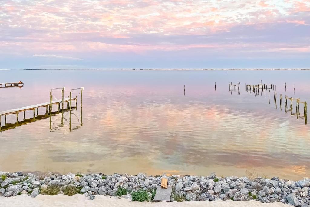 Grande Lagoon Lakes House | Beach House on the Bay