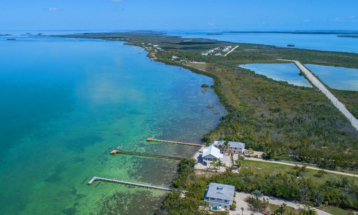 Big Torch Key House | Beachside @ Torchview Waterfront Retreat