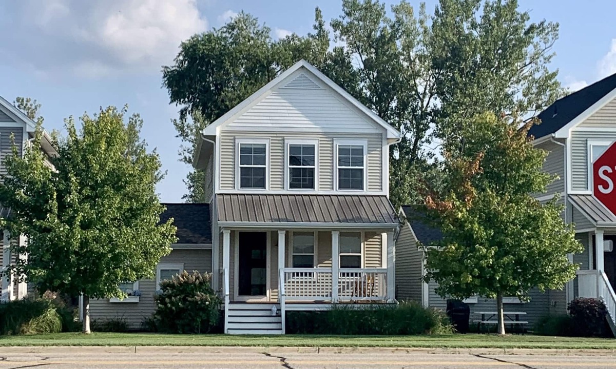 Benton Harbor House | Beachwood Haven at Harbor Shores