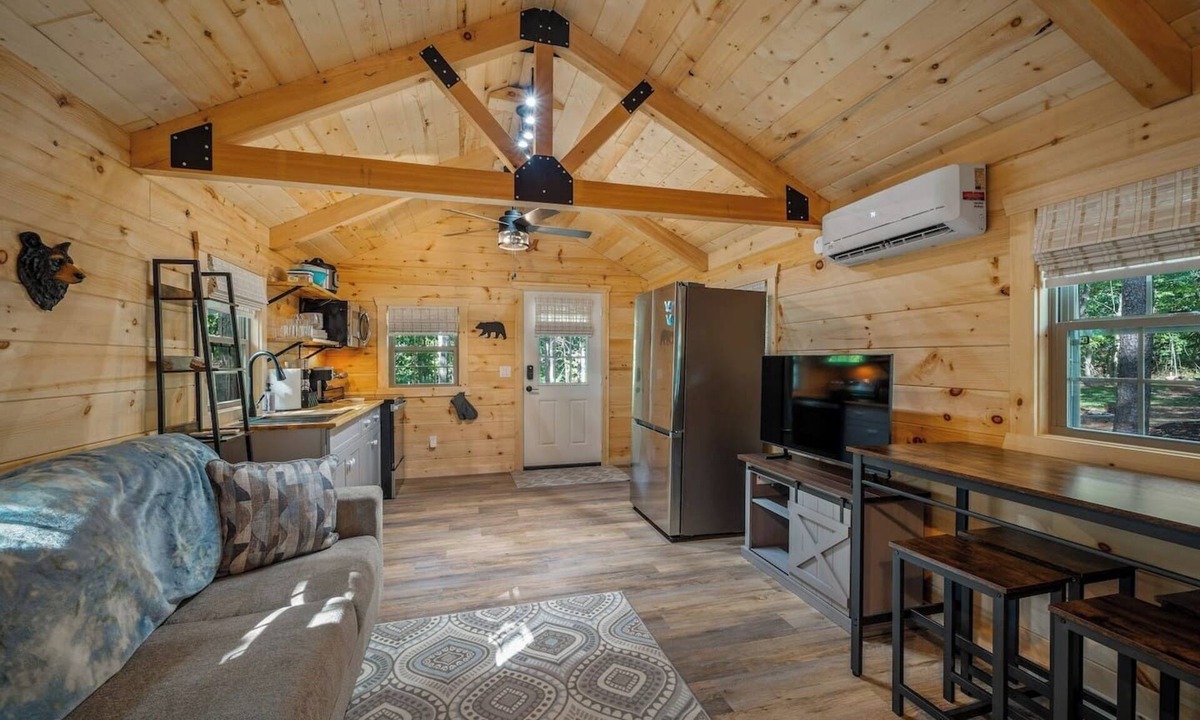 Mentone Cabin | Bear Cave Forest Retreat Cabin + Hot Tub Getaway