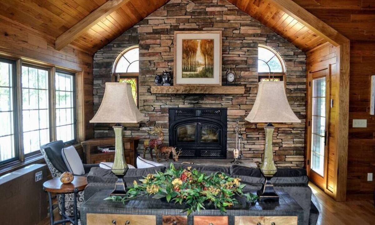 Hazelhurst House | Bearskin Peninsula Su