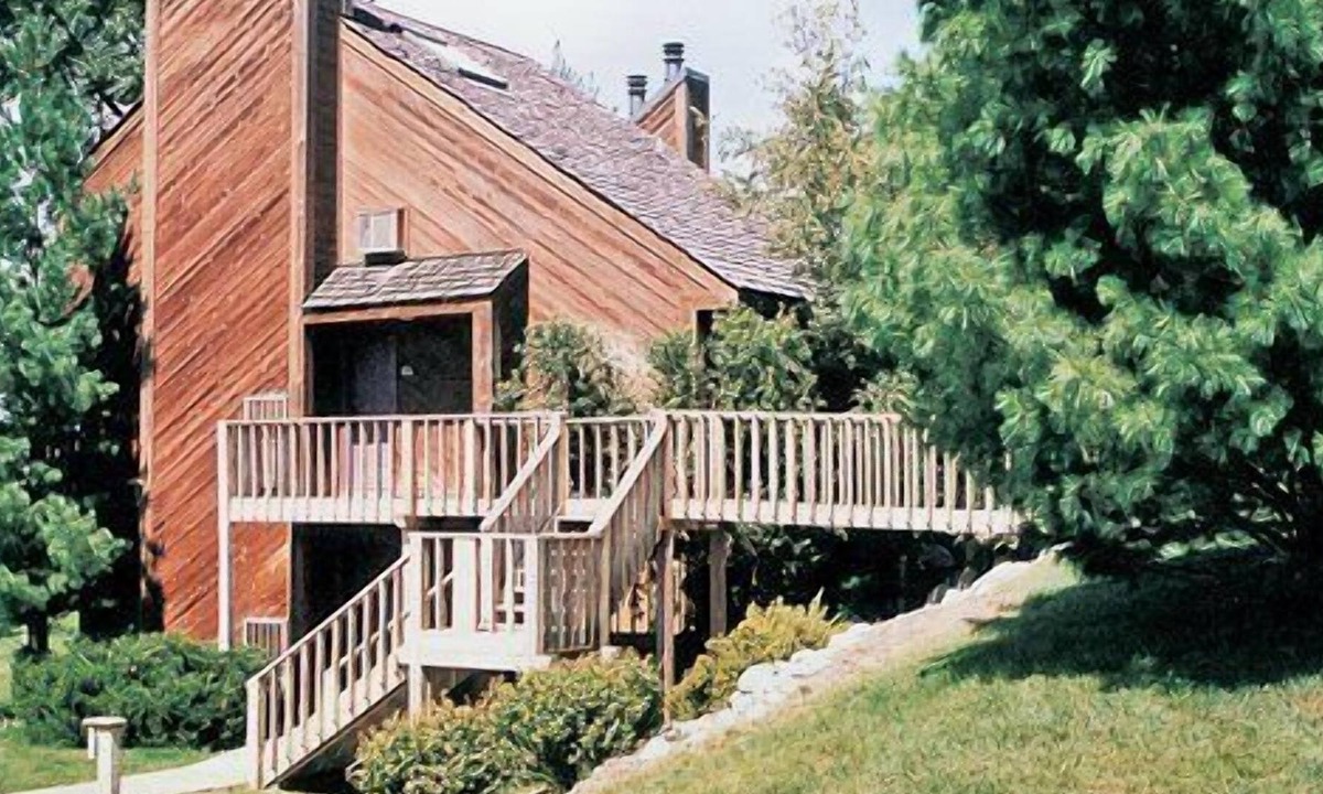Bellaire Apartment | Beautiful 2 bedroom unit at resort, sleeps 6