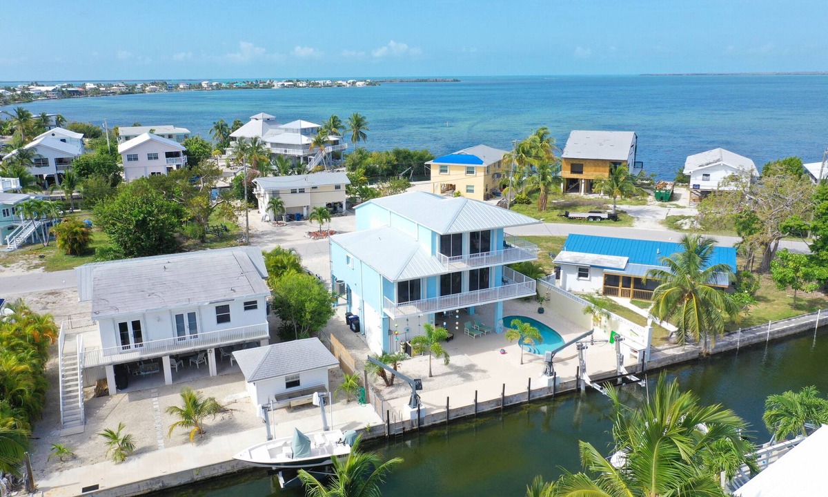 Cutthroat Harbor Estates House | Beautiful, 2100 sq ft 3/2 w/ocean views & easy ocean & gulf access.