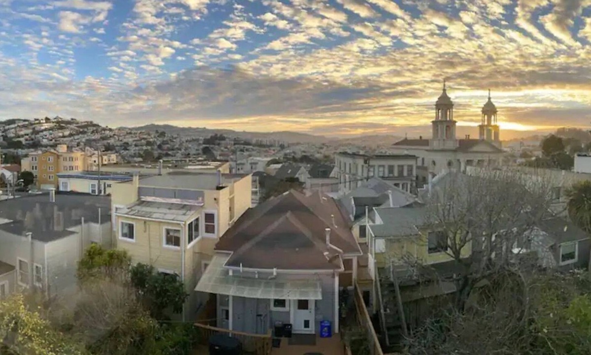 College Hill House | Beautiful 3 Bed 3 Bath upper house in Bernal/Glen