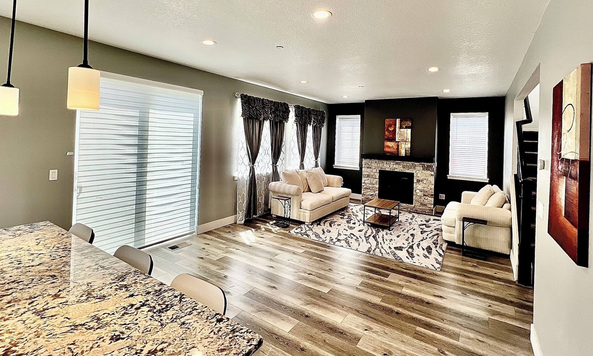 Aloha House | Beautiful in Beaverton!