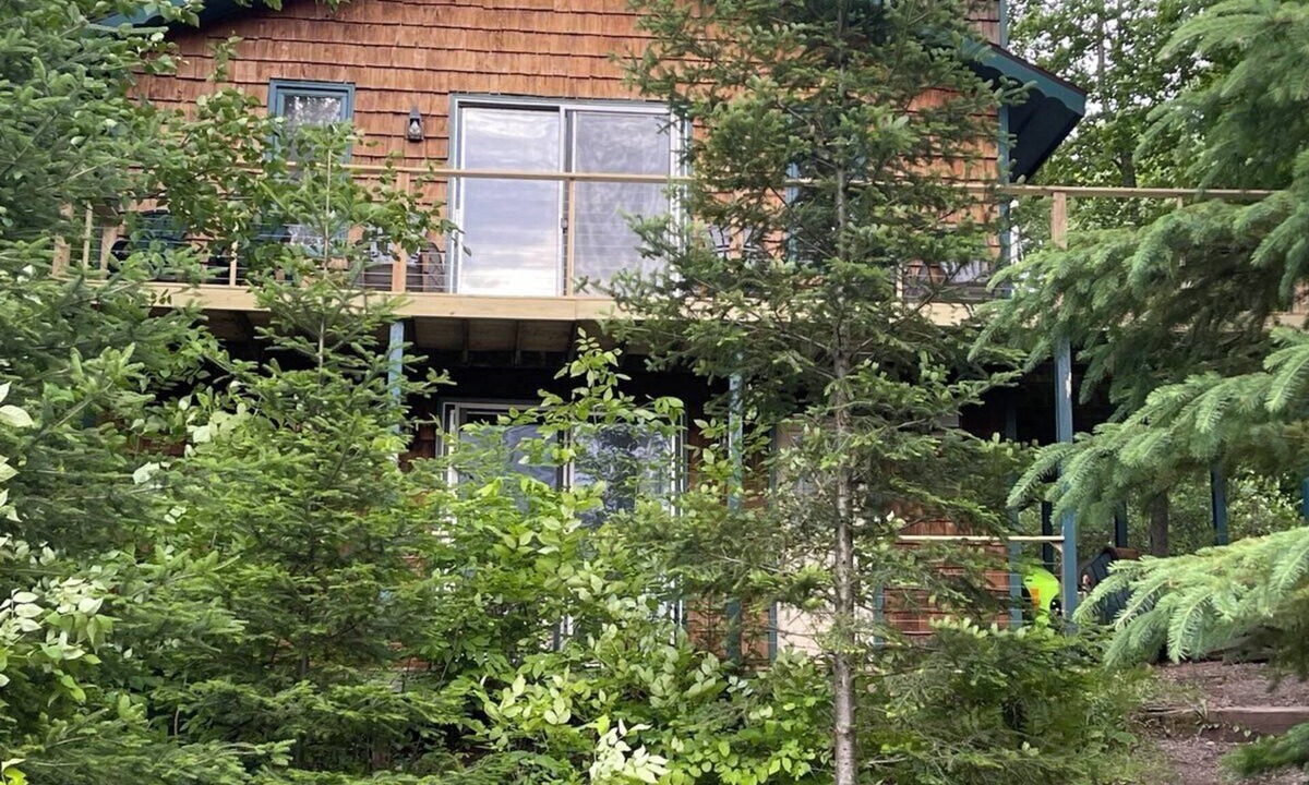 Iron River Cottage | Beautiful Lakeside Cottage on a Quiet Lake