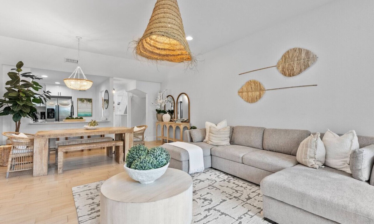 Rock Harbor Villa | Beautiful Oceanside Mariner`s 3 Bedroom Townhome