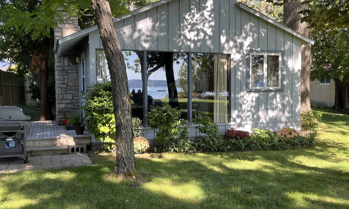 Glen Arbor Villa | Beautiful On Big Glen Lake Sandy Beach!